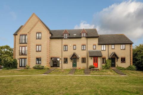 2 bedroom apartment to rent, Lakeside,  Witney,  OX28