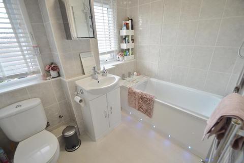 211 Humber Way, Slough, SL3 8SS