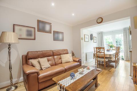 11 Bargate Close, New Malden, KT3 6BG