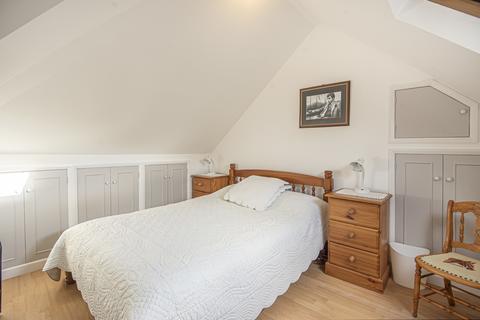 11 Bargate Close, New Malden, KT3 6BG