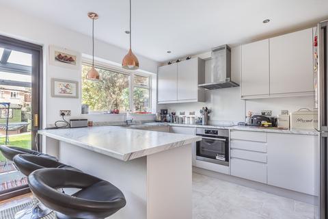 2 Westminster Close, Teddington, TW11 8DZ