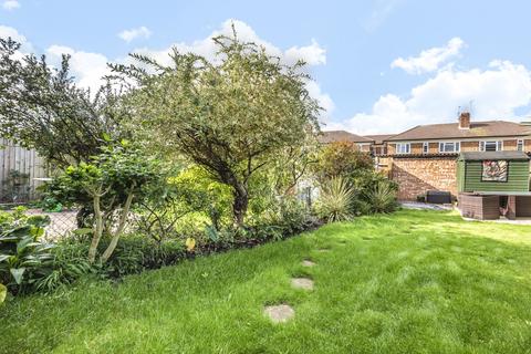 2 Westminster Close, Teddington, TW11 8DZ