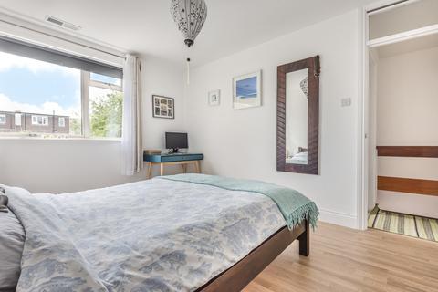 2 Westminster Close, Teddington, TW11 8DZ