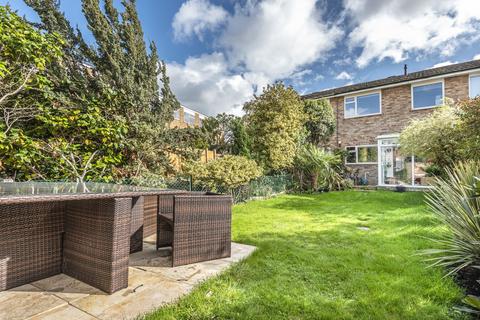 2 Westminster Close, Teddington, TW11 8DZ