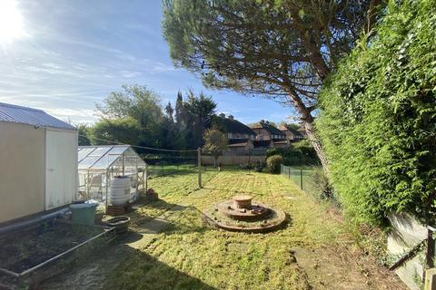16 Northfield, Polegate, BN26 5EE