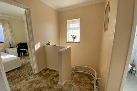 16 Northfield, Polegate, BN26 5EE