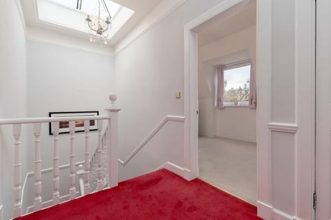 38 Braid Crescent, Edinburgh, EH10 6AU