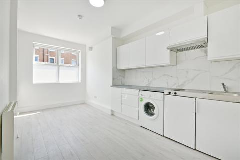 Studio to rent, Ashenden Road, Homerton, E5