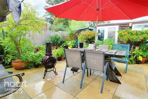 4 Willow Way, Hauxton, Cambridge, CB22 5JB
