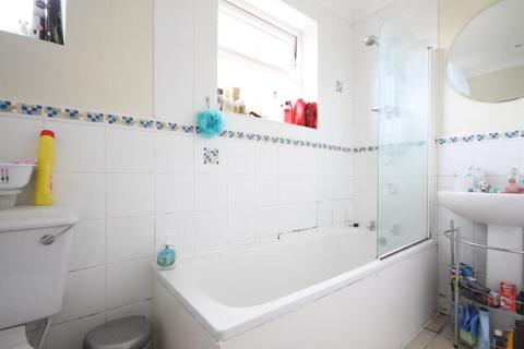 50 Archer Road, London, SE25 4JN