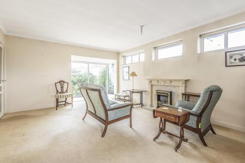 4 Perifield, London, SE21 8NG