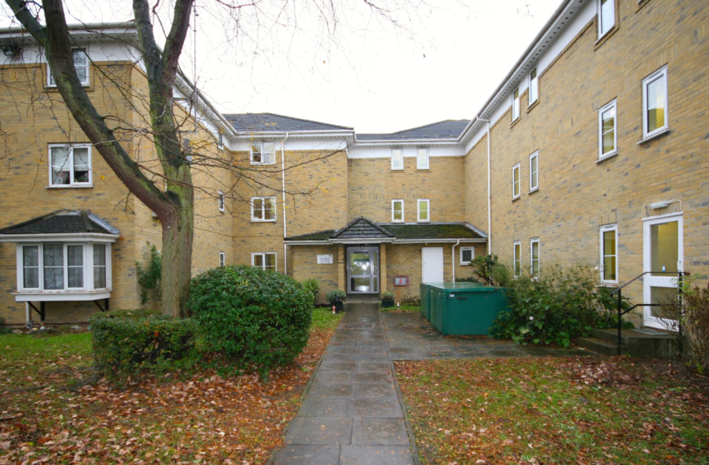 Kent House Road, Sydenham 1 bed in a flat share £550 pcm (£127 pw)