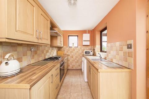 114 Middlecroft Drive, Strensall, York, YO32 5YQ