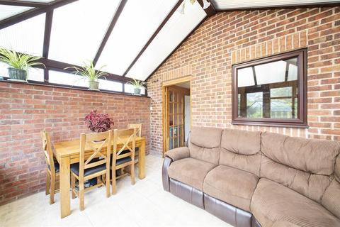 114 Middlecroft Drive, Strensall, York, YO32 5YQ
