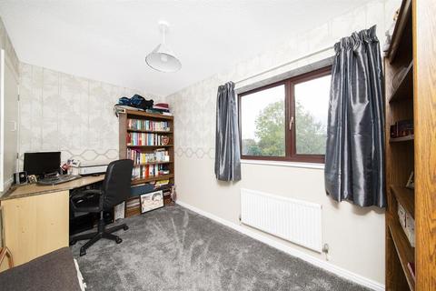 114 Middlecroft Drive, Strensall, York, YO32 5YQ