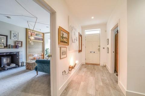 5 Roper Crescent, Sunbury-on-thames, TW16 5BA