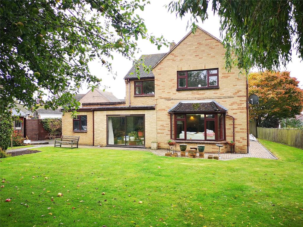 Davenport Road, Witney, Oxfordshire... 4 bed detached house £550,000