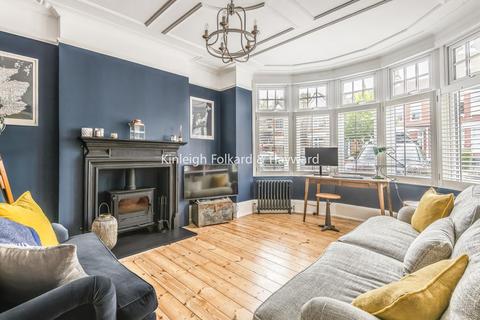 86 Selborne Road, London, N14 7DG