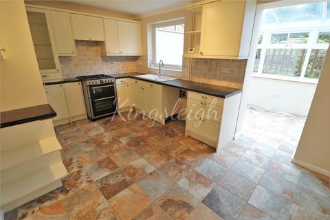 3 bedroom semi-detached house to rent, Gainsborough Drive, Lawford, Manningtree, CO11