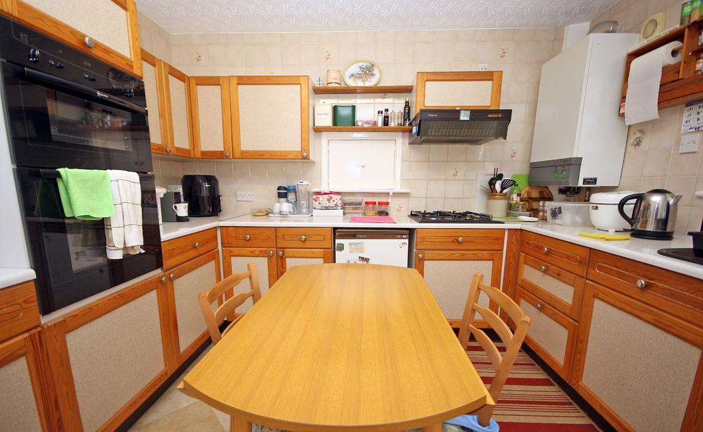 Pant Lodge Estate, Llanfairpwll... 3 bed bungalow £275,000