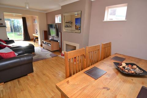 17 Oakwood Drive, Whitstable, CT5 1NY