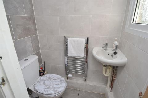 17 Oakwood Drive, Whitstable, CT5 1NY