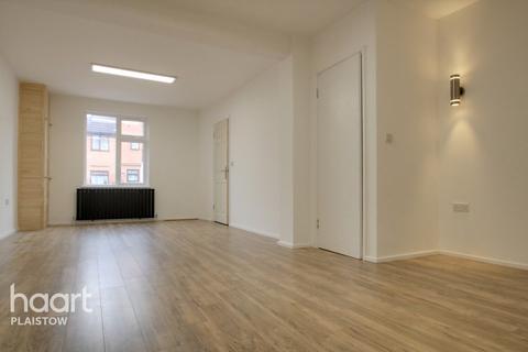 46 Botha Road, London, E13 8PQ