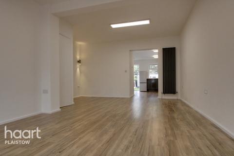46 Botha Road, London, E13 8PQ