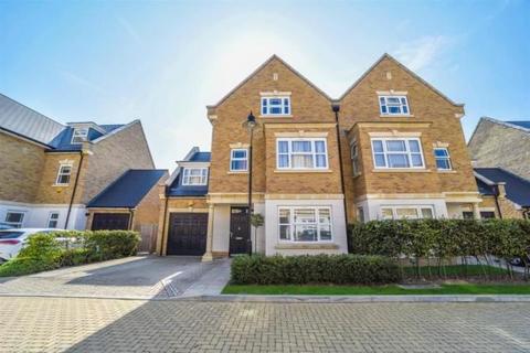 25 Roper Crescent, Sunbury-on-thames, TW16 5BA