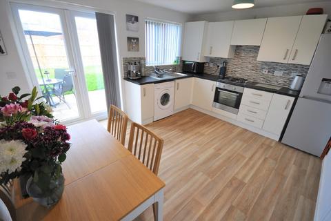 10 Cambridge Drive, Thorne, Doncaster, DN8 4FD