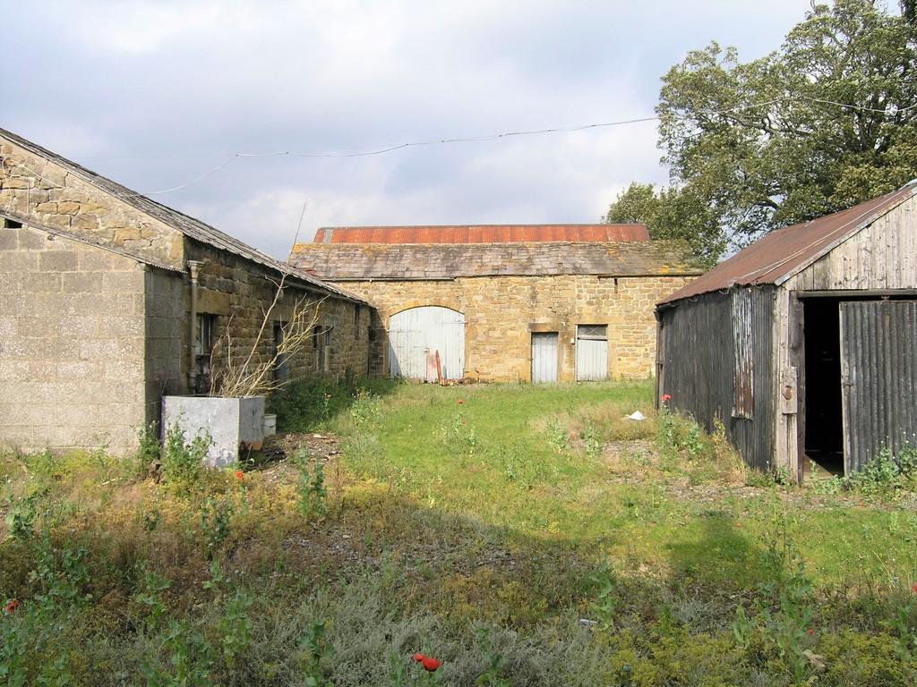 Village Farm Buildings, Laverton, Ripon Land £200,000