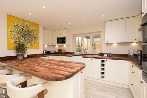 Milton Cottage Charing Hill, Charing, Ashford, TN27 0NF