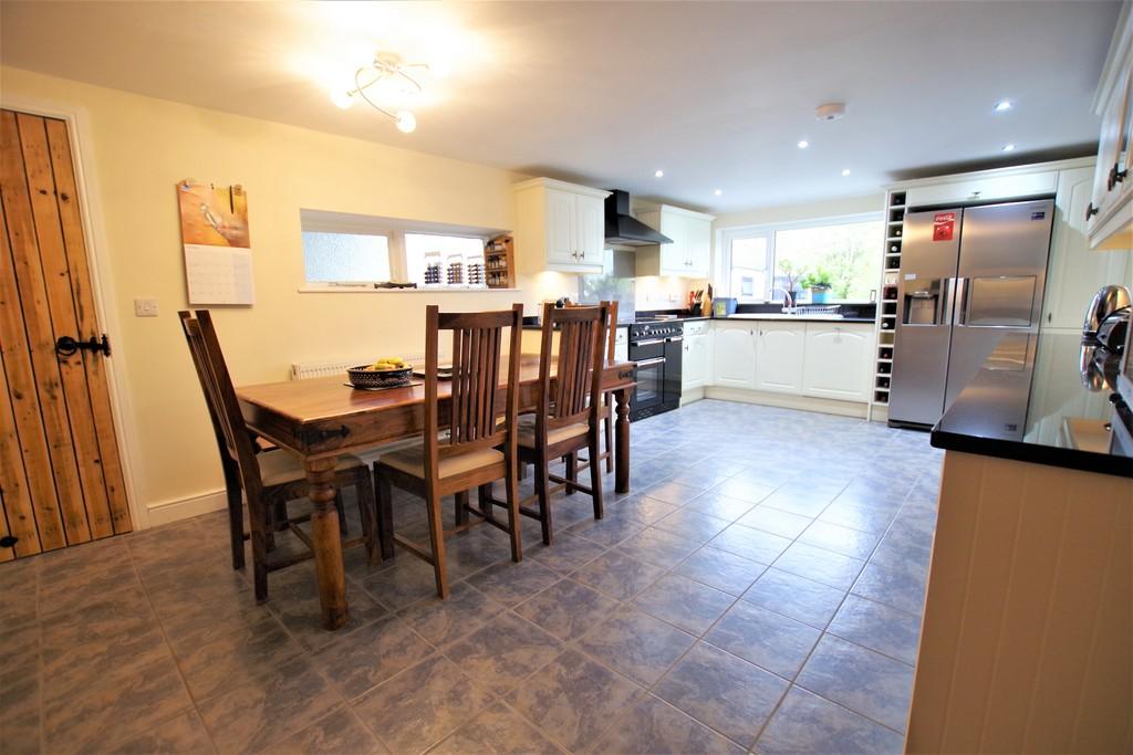 Hollington Lane, Stramshall 5 bed detached house £565,000