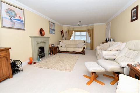 2 Booth Drive, Ashbourne, DE6 1SZ