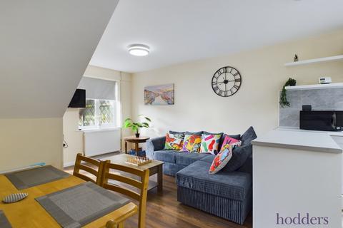 undefined, Ravenfield, Englefield Green, Surrey, TW20