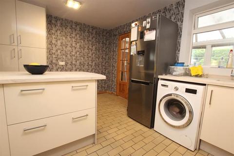 11 Moor Close, Darwen, BB3 3LG