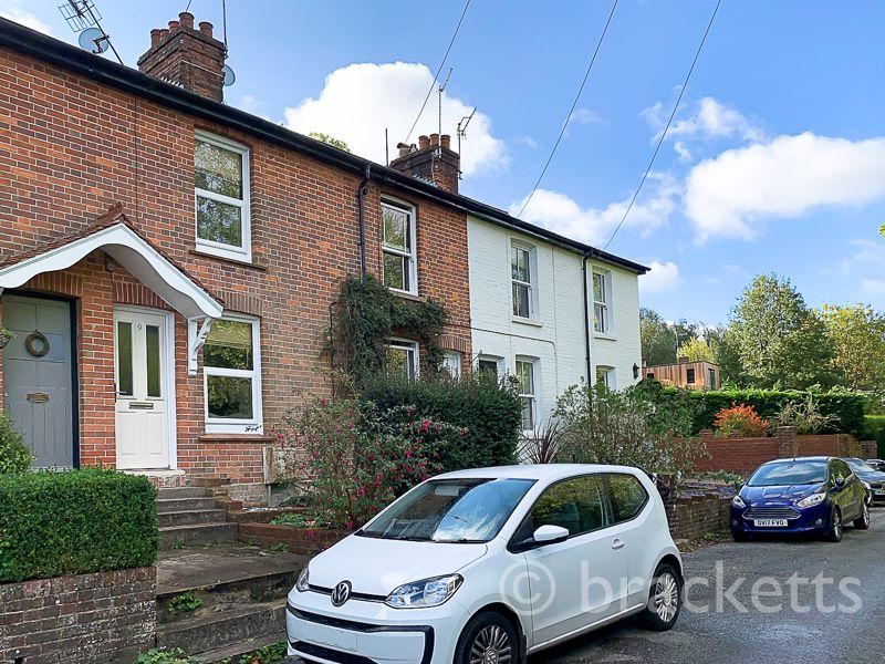 Fairglen Road, Wadhurst 2 bed terraced house £320,000