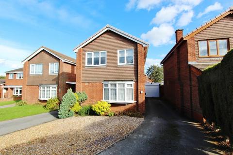 20 Cheviot, Wilnecote, Tamworth, B77 4JR