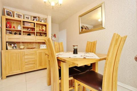 20 Cheviot, Wilnecote, Tamworth, B77 4JR