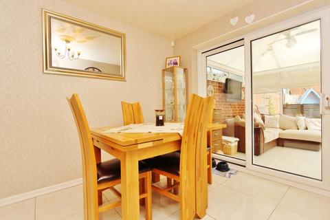 20 Cheviot, Wilnecote, Tamworth, B77 4JR