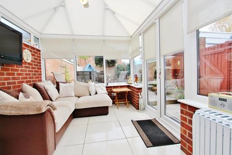 20 Cheviot, Wilnecote, Tamworth, B77 4JR