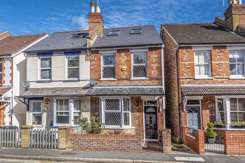 6 Little Roke Avenue, Kenley, CR8 5NG