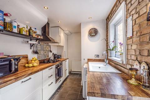 6 Little Roke Avenue, Kenley, CR8 5NG