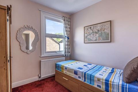 6 Little Roke Avenue, Kenley, CR8 5NG
