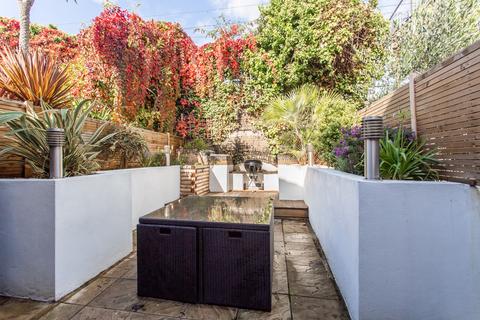 42 Lichfield Road, London, E3 5AT
