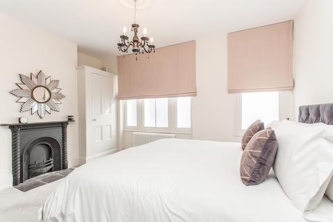 42 Lichfield Road, London, E3 5AT