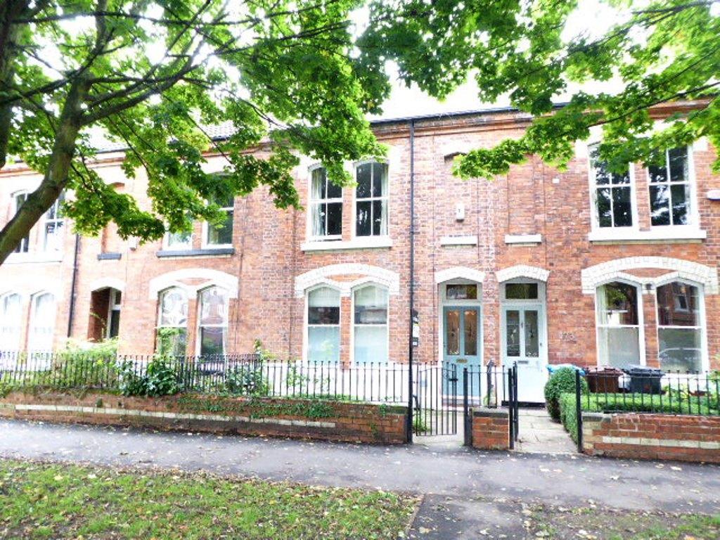Victoria Avenue, Hull, HU5 3EF 4 bed detached house £279,000