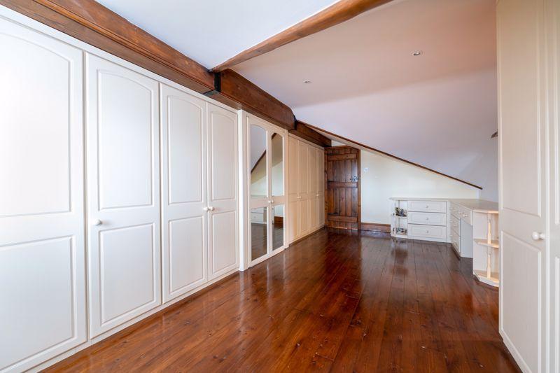 Garages/outbuildings