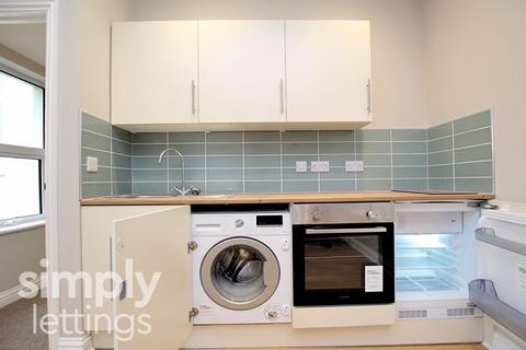 1 bedroom flat to rent, Winchester Road, Worthing