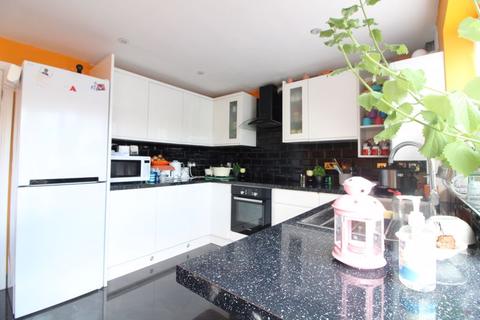 80 Brickly Road, Luton, LU4 9EF